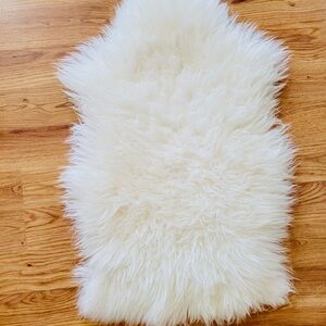 Genuine White Sheepskin Rug/Throw
